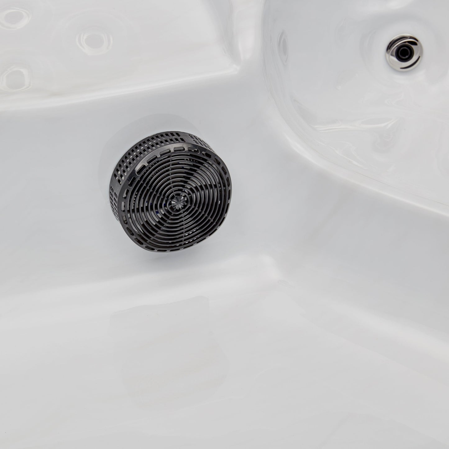 Luxury Spas Denali Studio Series 7-person Hot Tub (WS-299 CG) - Cloud Gray