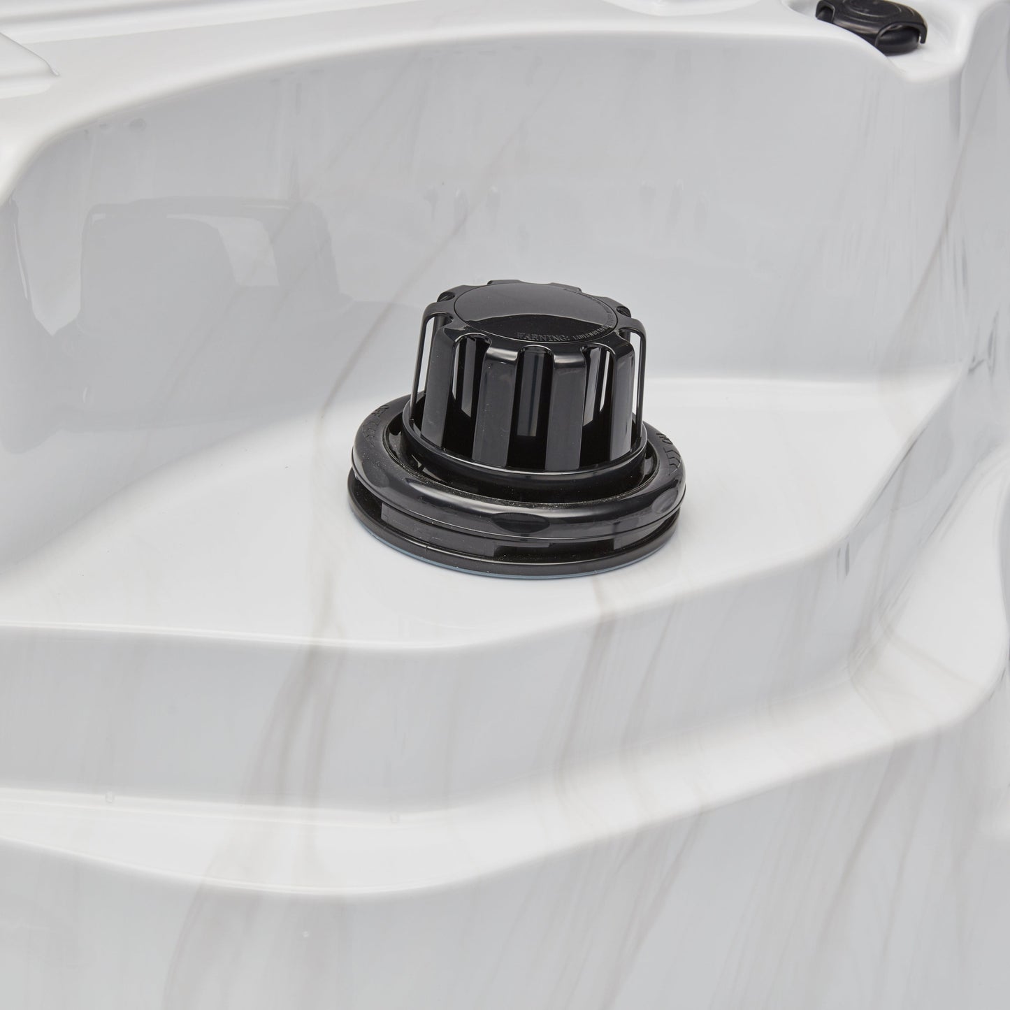 Luxury Spas Denali Studio Series 7-person Hot Tub (WS-299 CG) - Cloud Gray