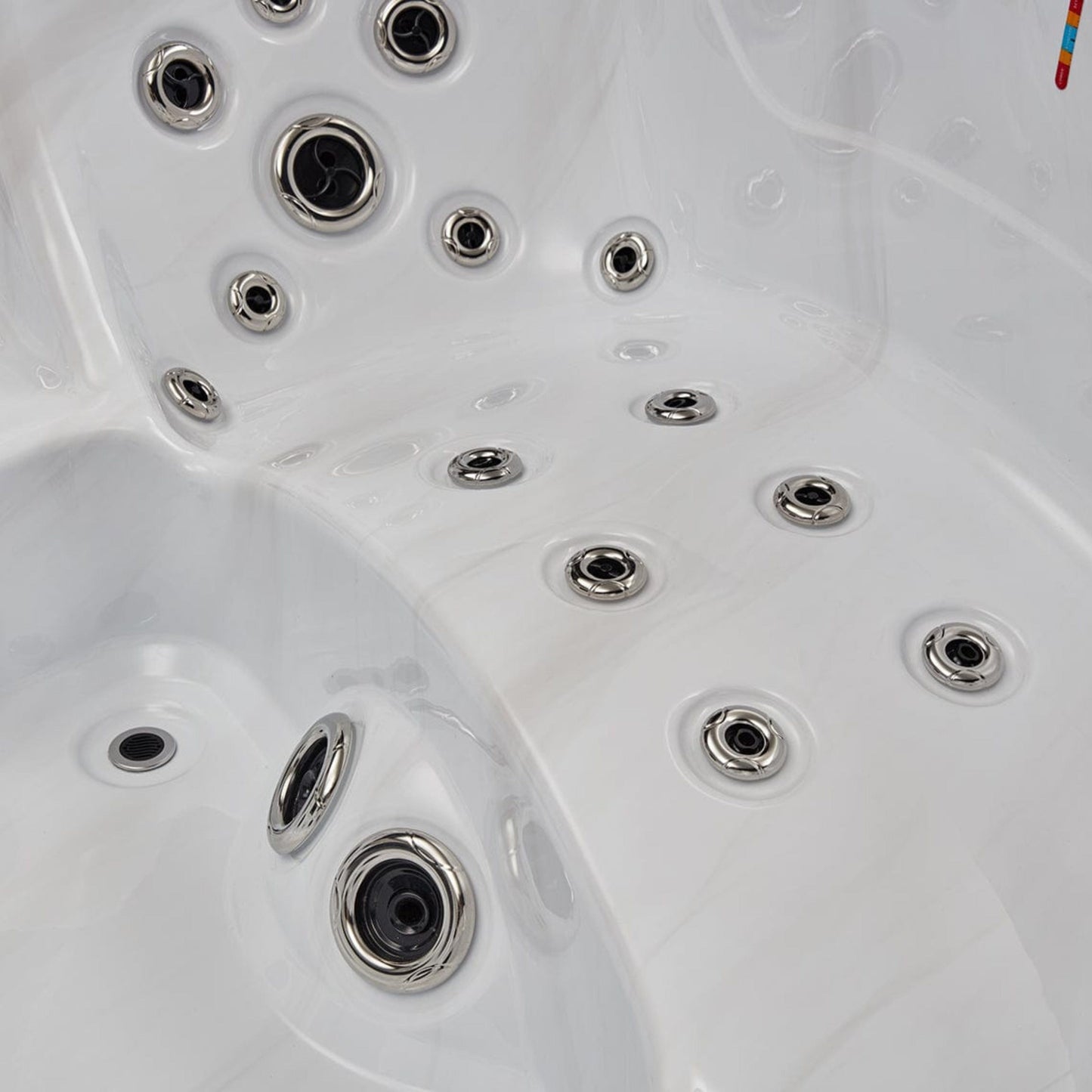 Luxury Spas Victoria 6-person Elite Series Hot Tub (WS-693 CG) - Cloud Gray