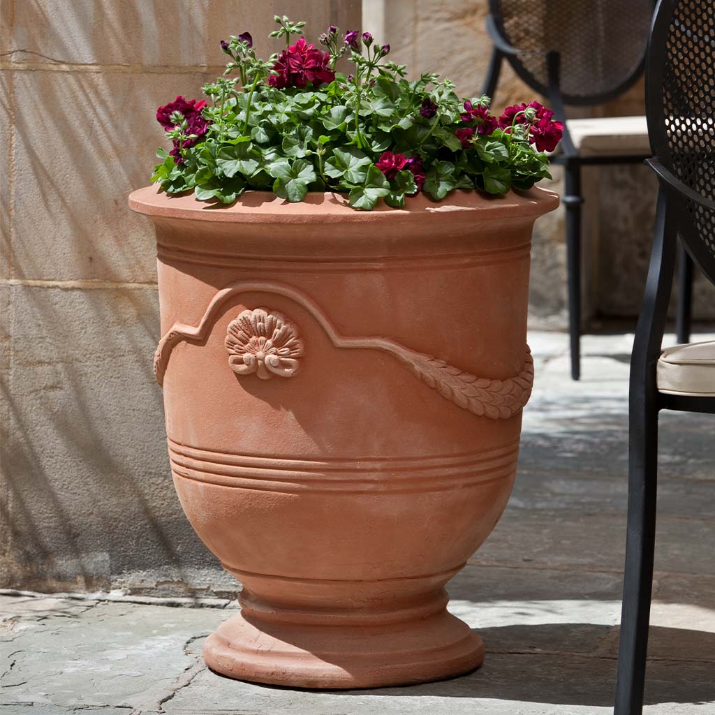 Campania International Coquille Anduze Urn - 6360-8603