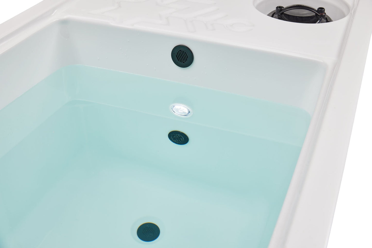 Luxury Spas 1 Person Cold Plunge All in - White