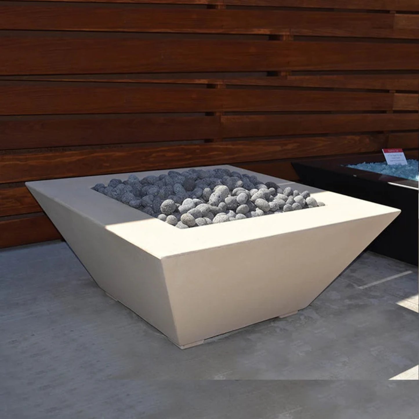 Archpot Geo Square Fire Table