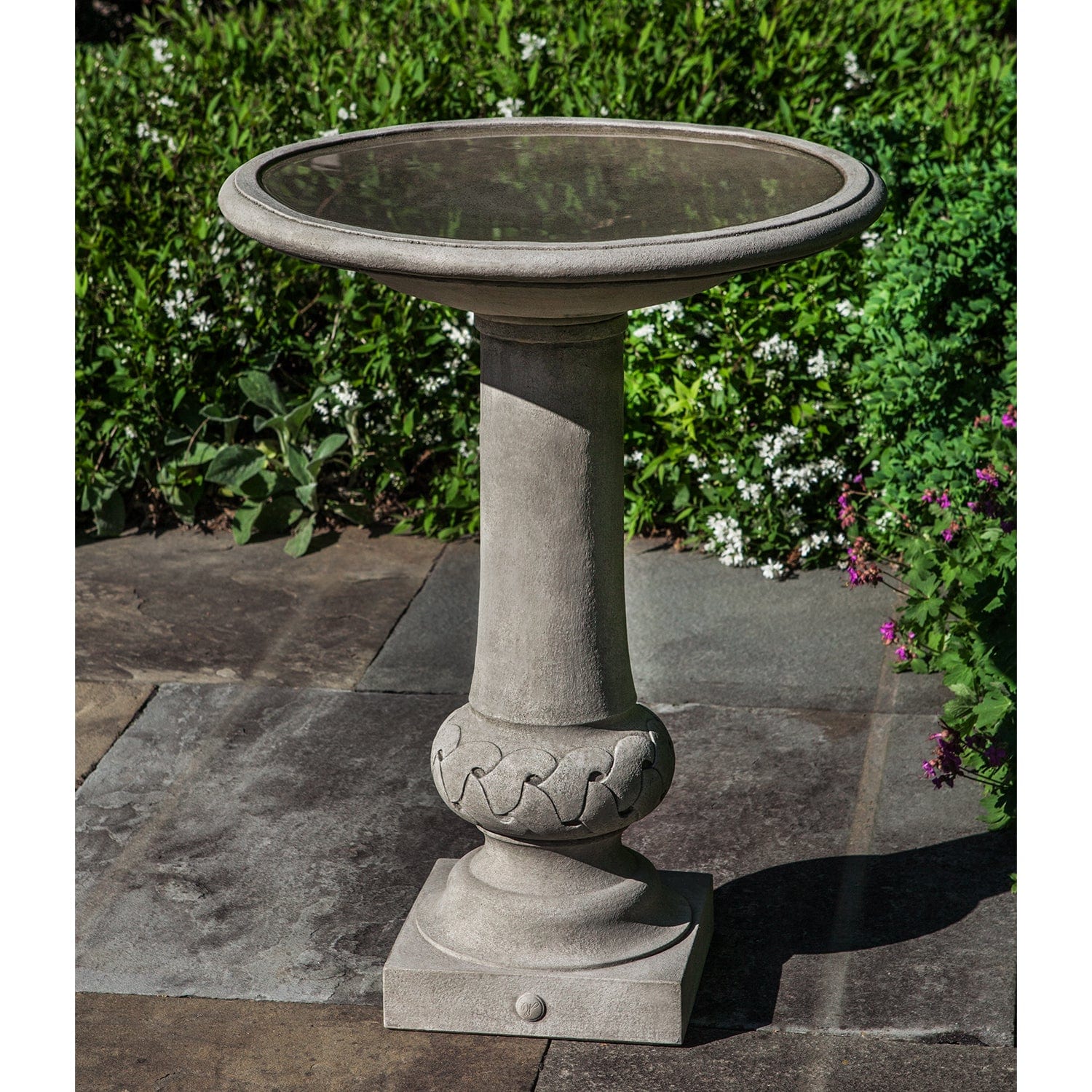 Campania International Williamsburg Knot Garden Birdbath - B-179 – Airpuria