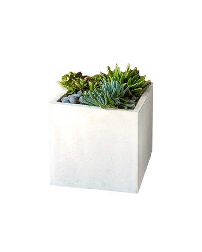 G-PIAZZA-PLT-SM GFRC Gist Piazza Planter Small - 16W x 16D x 18H Gist