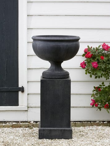 Campania International Williamsburg Plantation Urn Planter - P-454