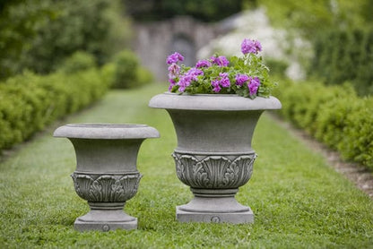 Campania International Williamsburg Acanthus Planter Lrg - P-497A