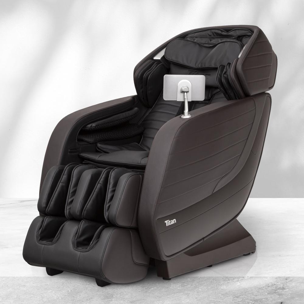 Titan Jupiter LE Premium Titan Chair